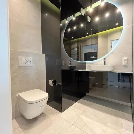 Luksusowy Z Parkingiem W Samym Centrum Wroclawia Διαμέρισμα