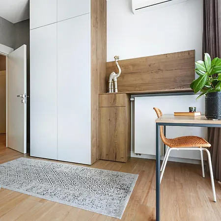 Luksusowy Z Parkingiem W Samym Centrum Wroclawia