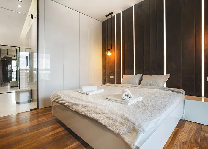 Luksusowy Z Parkingiem W Samym Centrum Wroclawia *