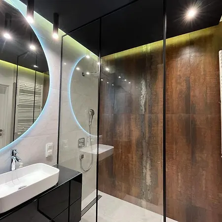 Luksusowy Z Parkingiem W Samym Centrum Wroclawia *