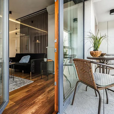 Apartment Luksusowy Z Parkingiem I Klimatyzacja W Samym Centrum Wroclawia Wroclaw